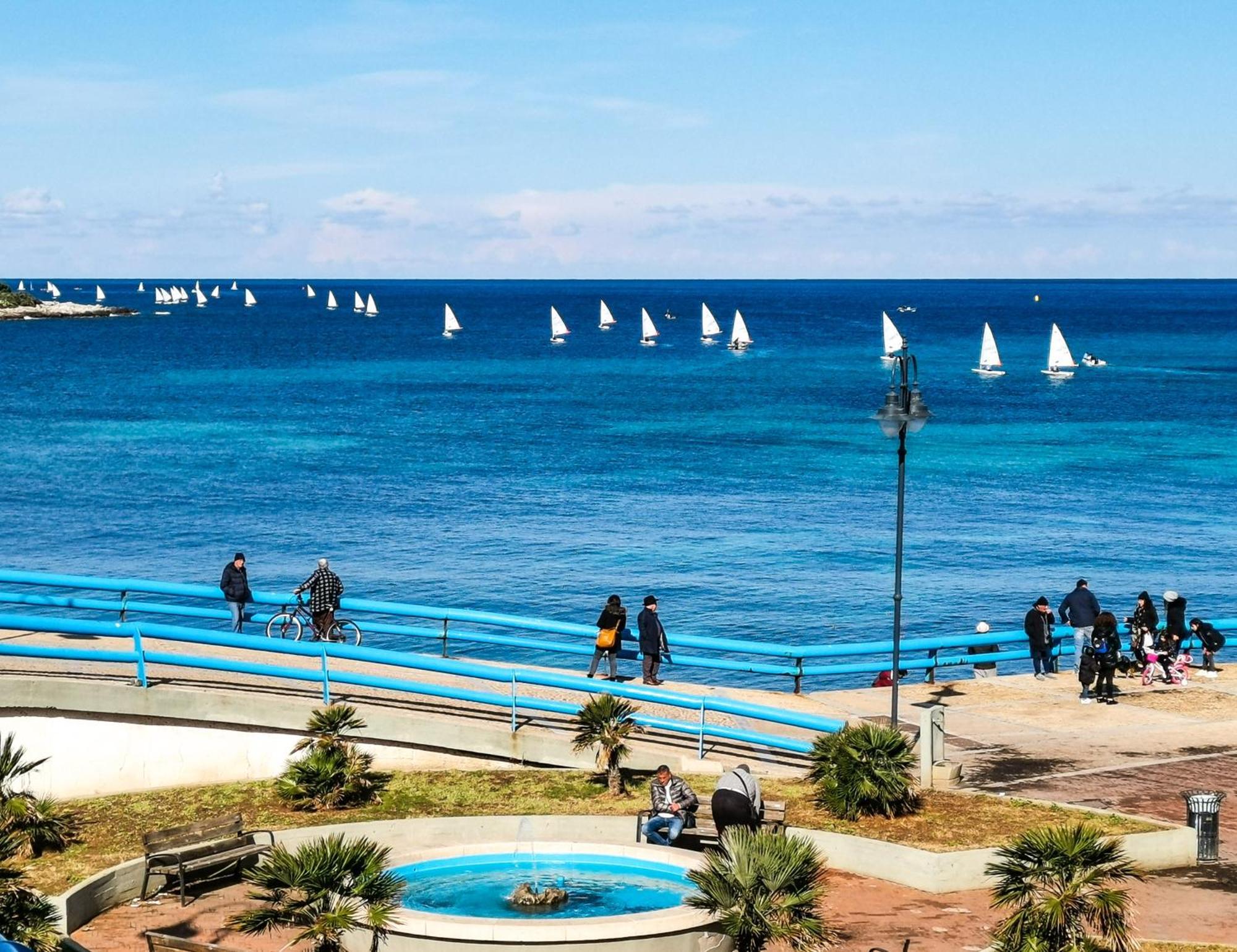 B&B Una Terrazza Sul Golfo Di ספראקוואלו מראה חיצוני תמונה
